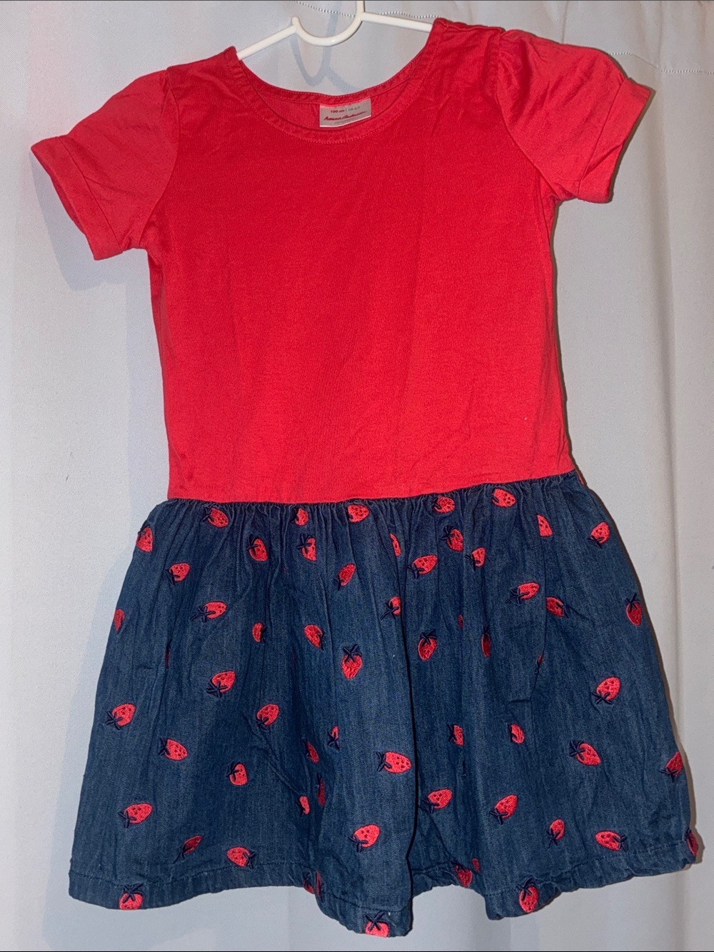 🍓 Hanna Andersson Short Sleeve Embroidered Strawberry Denim Dress EUC